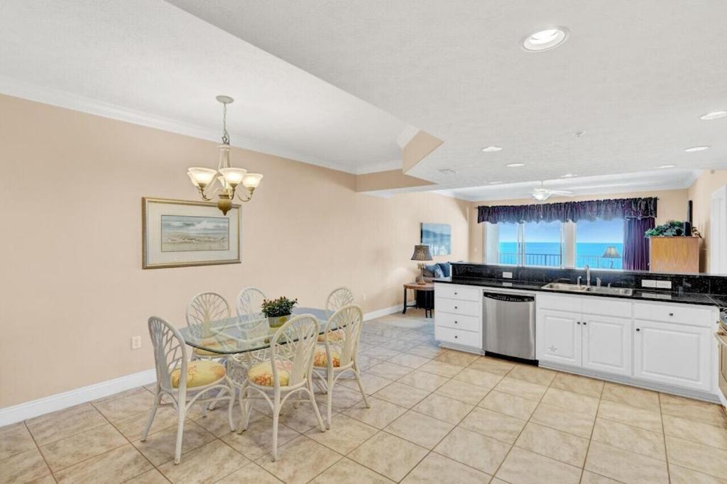 Treasure Island 707 - Gulf Front, Sunset Views, Heated Resort Pool & Hot Tub! Panama City Beach Exterior photo